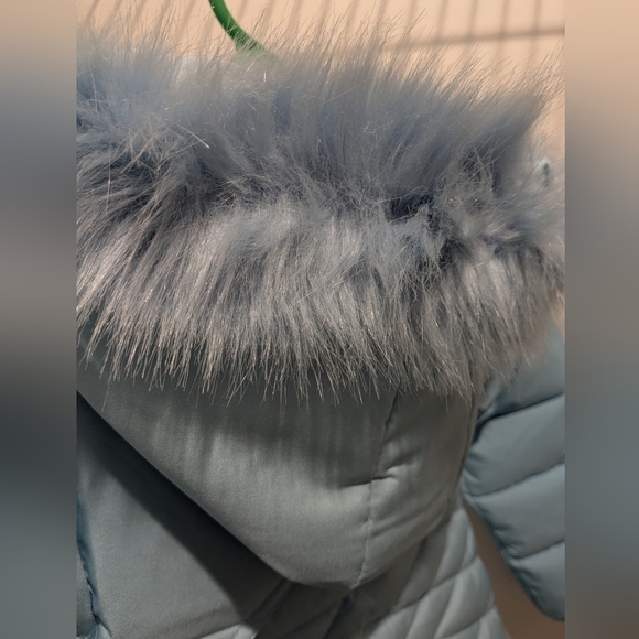 ❄️ NWOT Girl's Baby Blue Winter Coat; Size: 8-10 or 140 - Picture 8 of 10